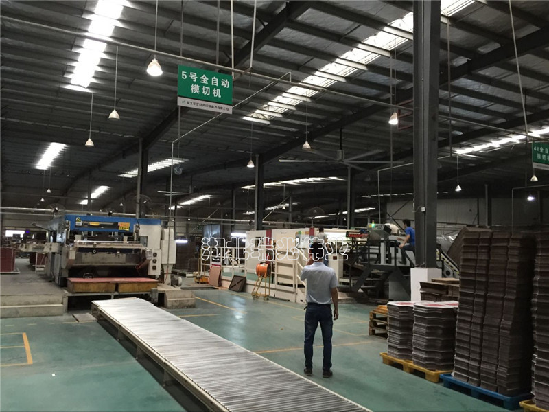 汽车零部件厂降温用安全为本的瑞兆大型吊扇准没错!